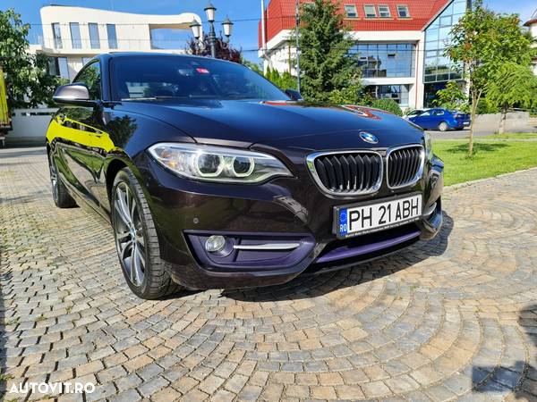 BMW Seria 2 220i AT Sport Line - 35