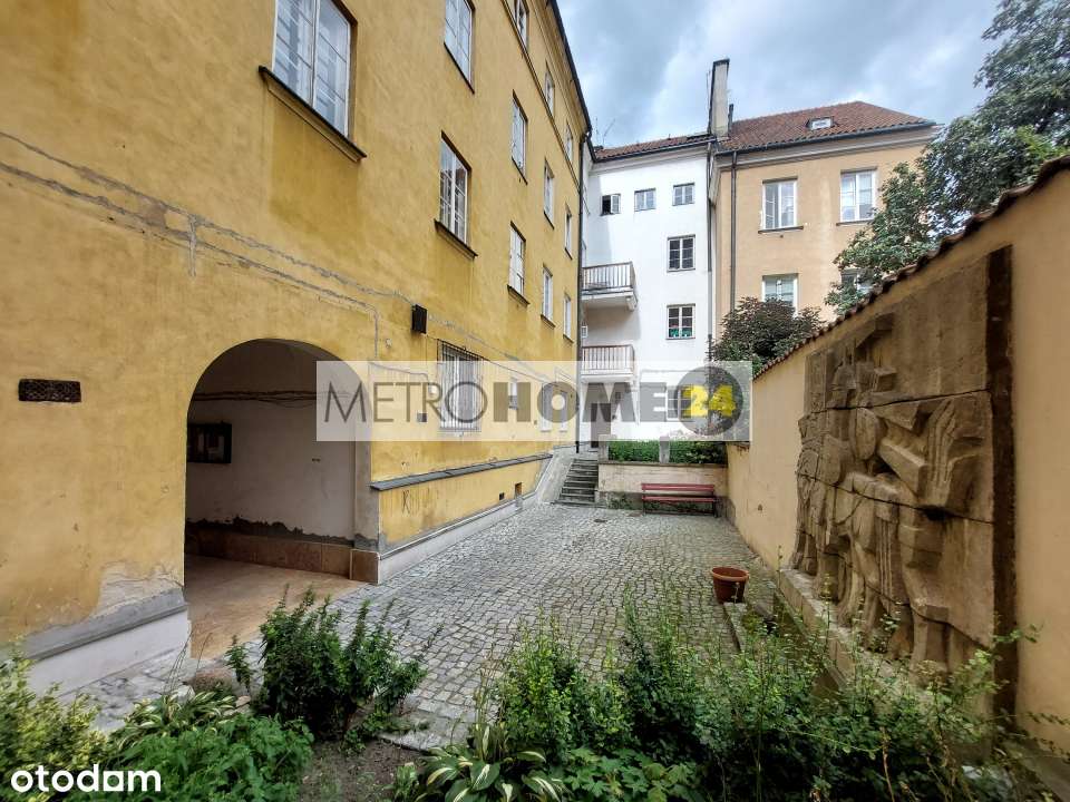 Unikatowa lokalizacja , stylowe mieszkanie w kamienicy przy Rynku !-0