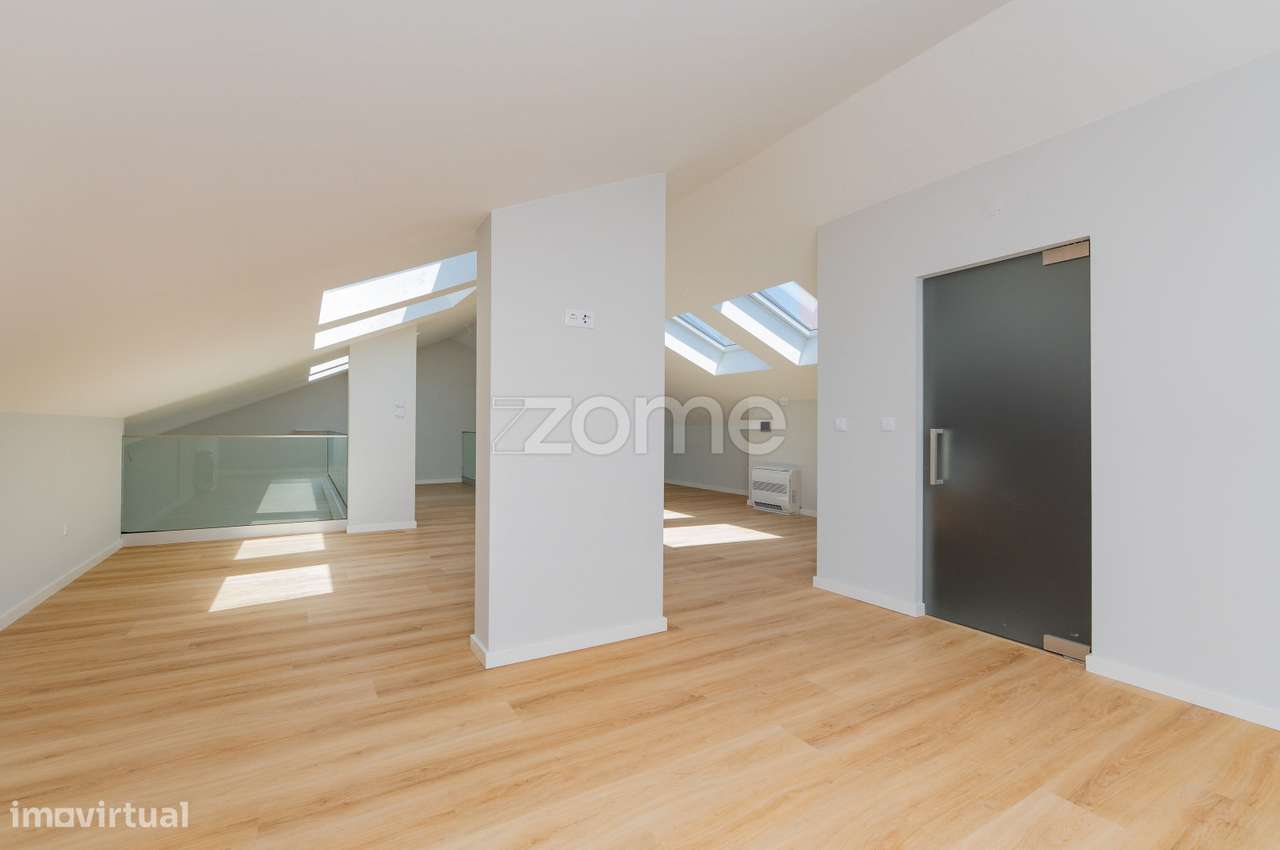 Apartamento T3 +1 com Mezanino / 3 lugares de garagem-3