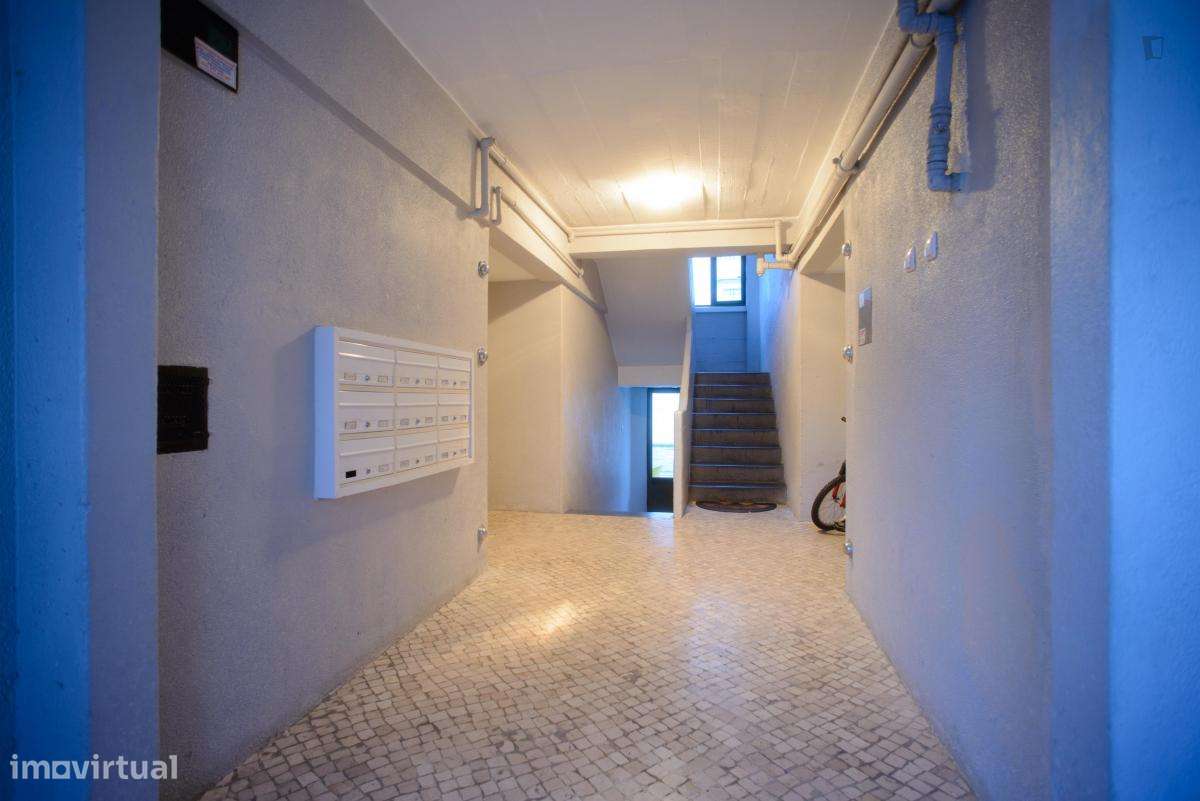 Quarto - localizado em Olivais Lisbon - Grande imagem: 5/8