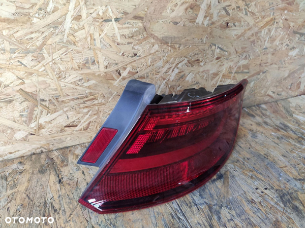 LAMPA PRAWA TYŁ TYLNA AUDI AUDI A3 8VA 8VF 5D 12- - 2