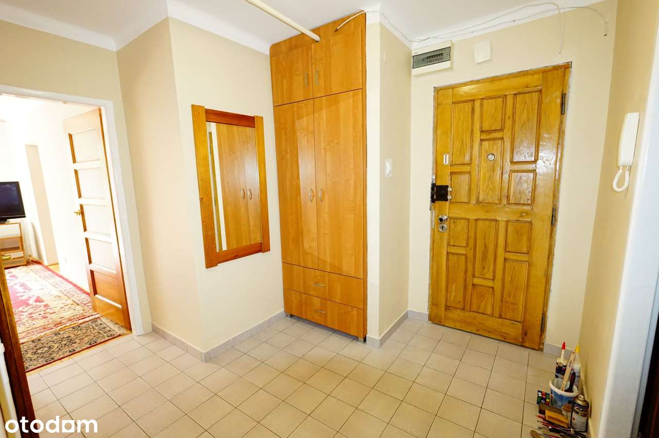 w sąsiedztwie centrum/spokojna okolica-4