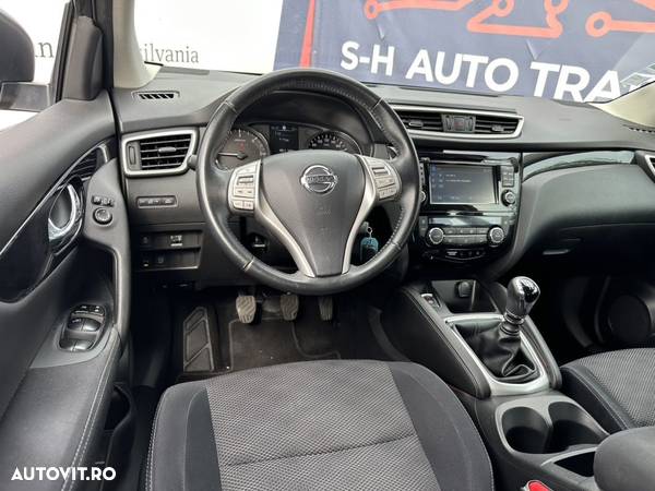 Nissan Qashqai 1.5 dCi TEKNA - 8