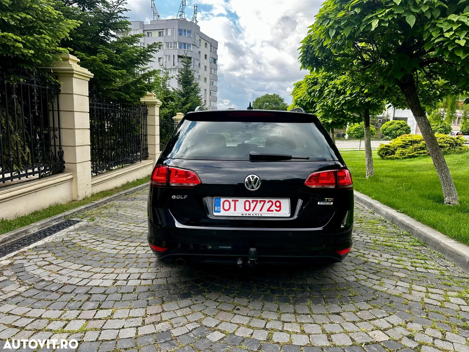 Volkswagen Golf 1.6 TDI BlueMotion Technology Lounge - 10