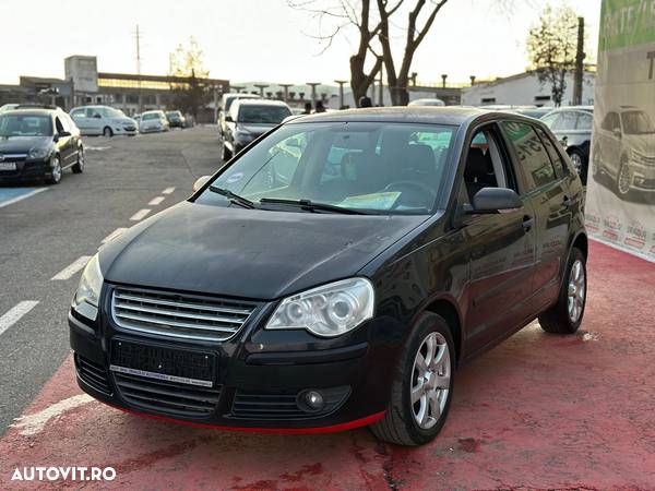 Volkswagen Polo 1.4 TDI Comfortline - 2