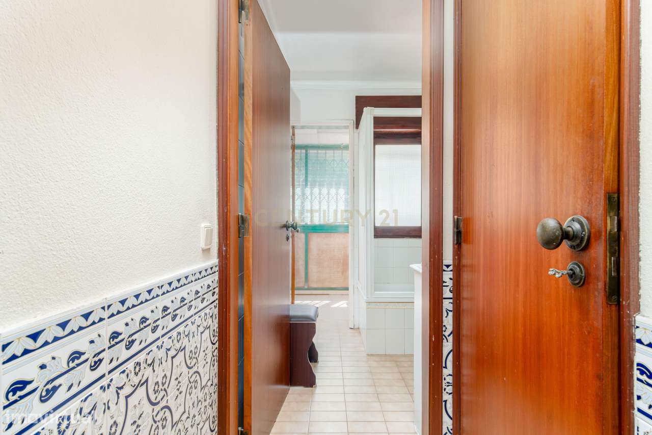 T2 em Caselas – Oportunidade para Criar a Casa dos Seus Sonhos-21