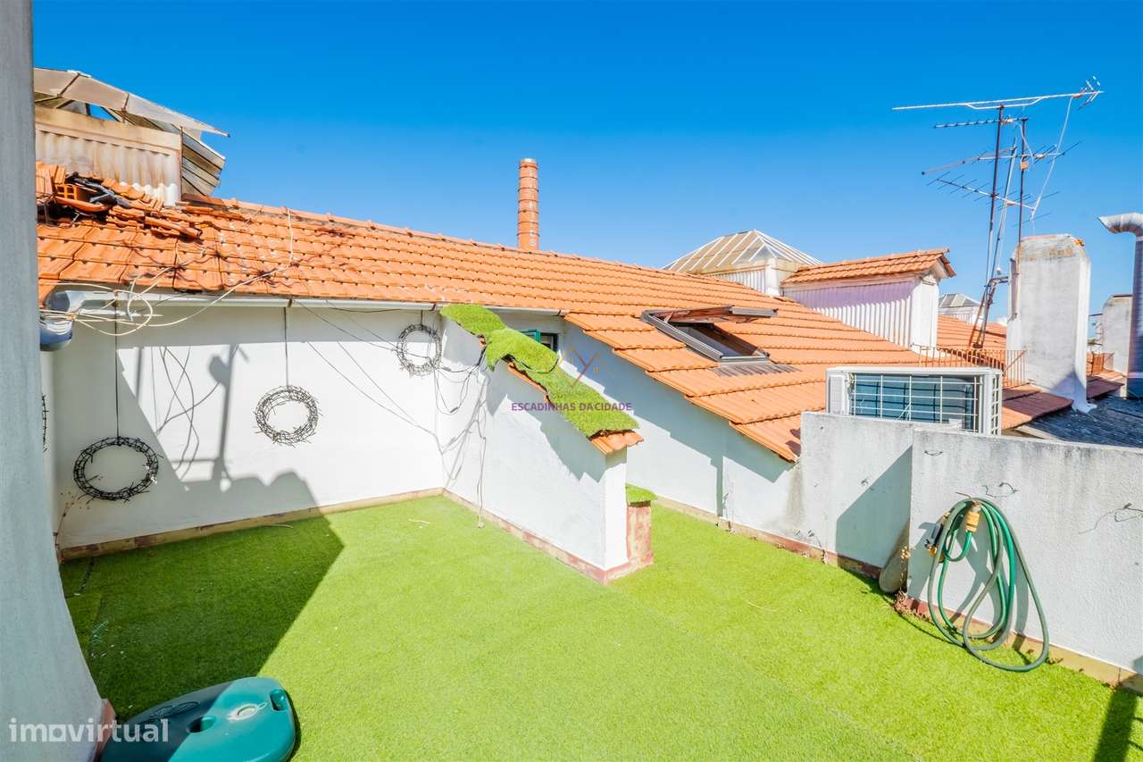 T1 duplex com Terraço em Alcântara - Grande imagem: 1/38