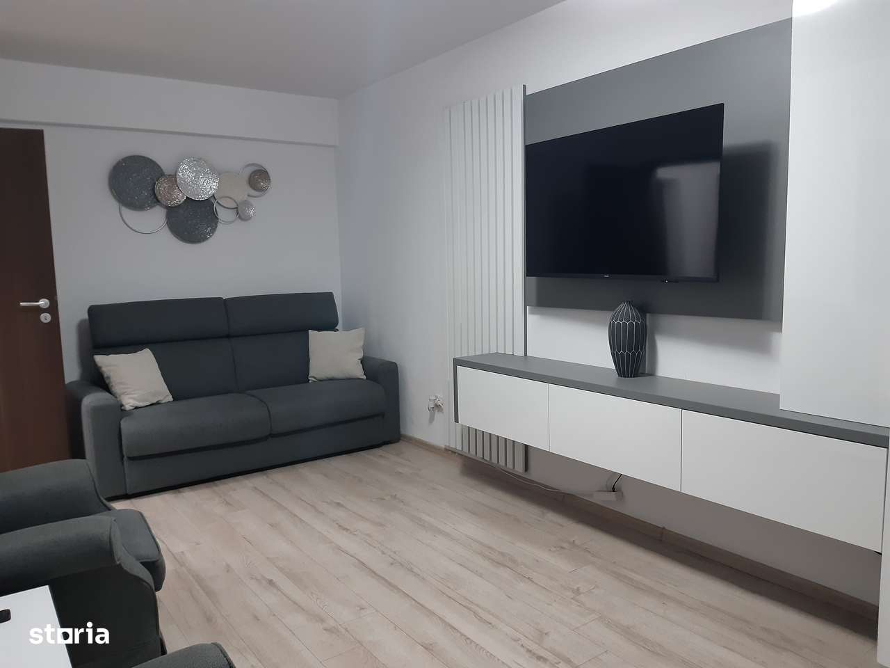 Apartament 2 camere decomandat, balcon, terasa parcare  capat Nicolina - Imagine principală: 2/10