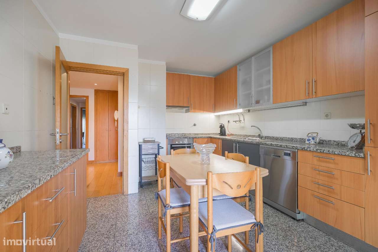 Apartamento T3 Exclusivo na Rua Soares dos Reis – Vila Nova de Gaia-8