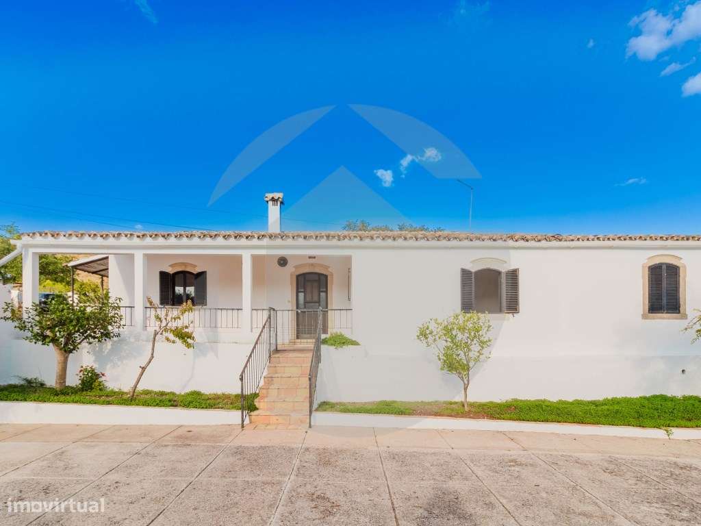 Moradia Tradicional Algarvia com 3 Quartos em Querença-5