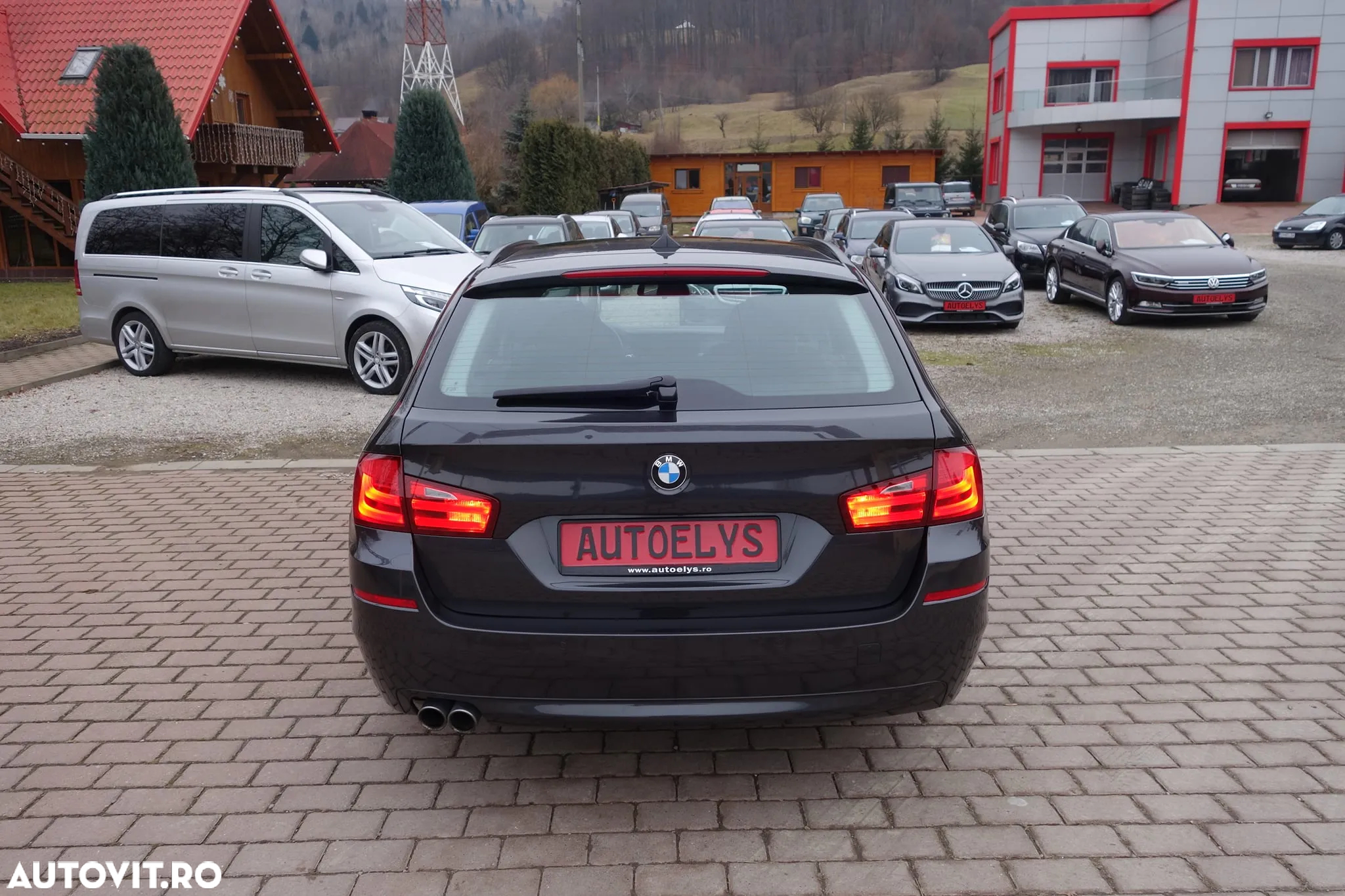 BMW Seria 5 530d xDrive Touring Aut. Luxury Line - 9