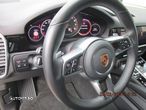 Porsche Cayenne - 8
