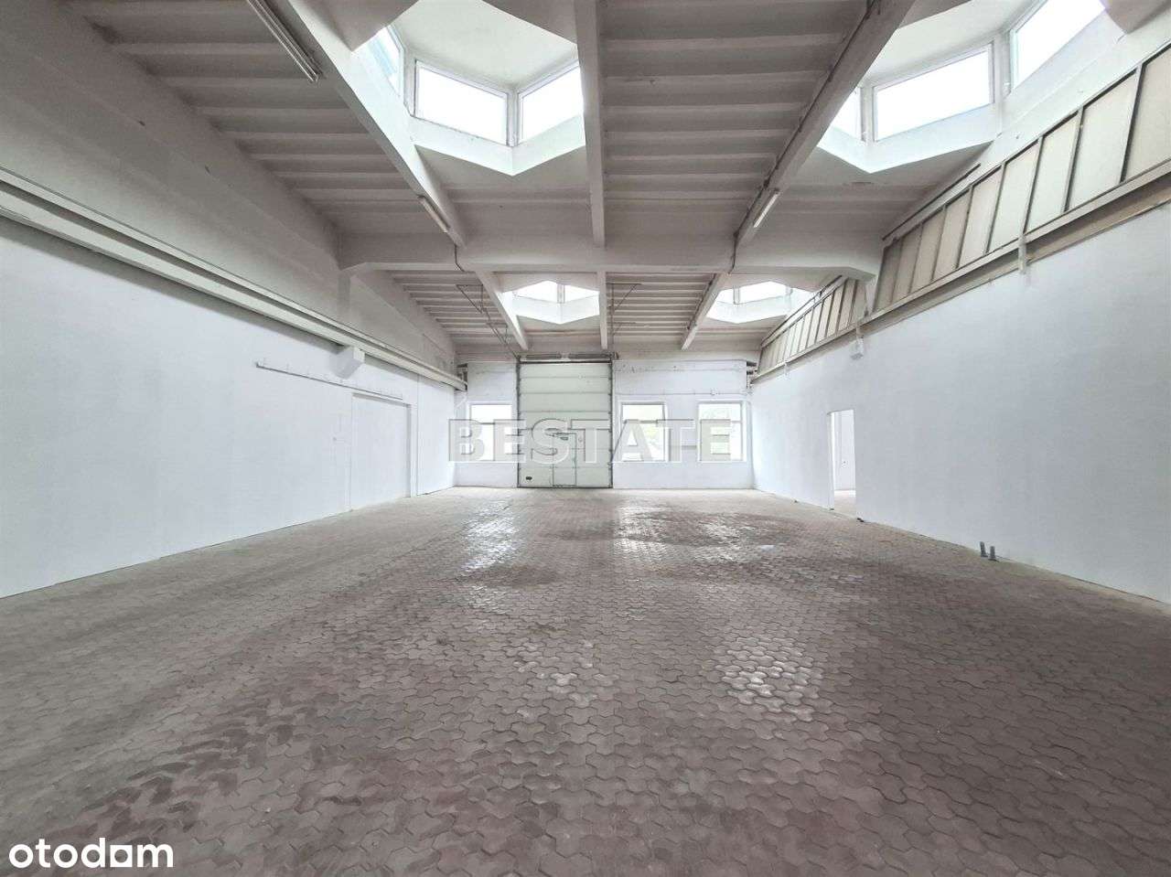 Wysoka hala z suwnicą, zaplecze, biura - Pełny obrazek: 5/6