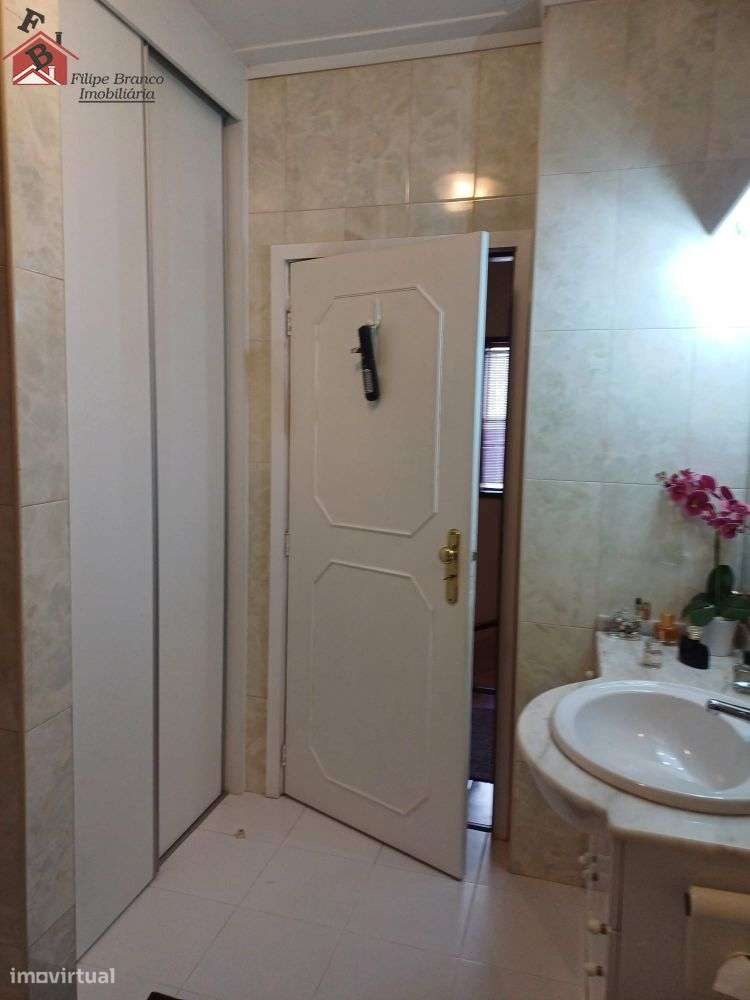 ESPAÇOSA MORADIA V5 3 FRENTES 800M DO GAIASHOPPING-26