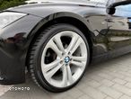 BMW Seria 3 320d Sport Line - 12