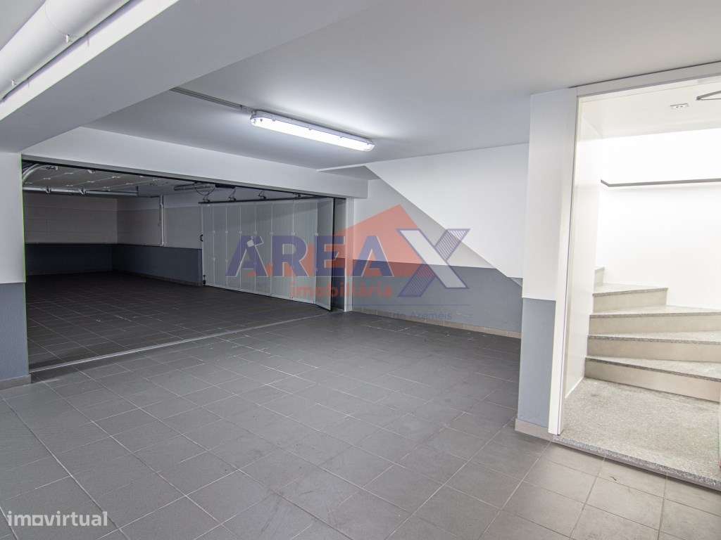 Exclusivo e diferenciador! T3 no rés do chão, com garagem fechada e...-23