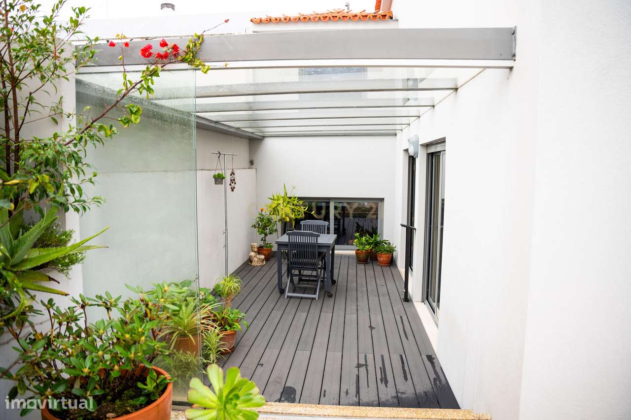 Moradia T3+1 no Bairro Marechal Gomes da Costa | 3 Frentes | Design e-12