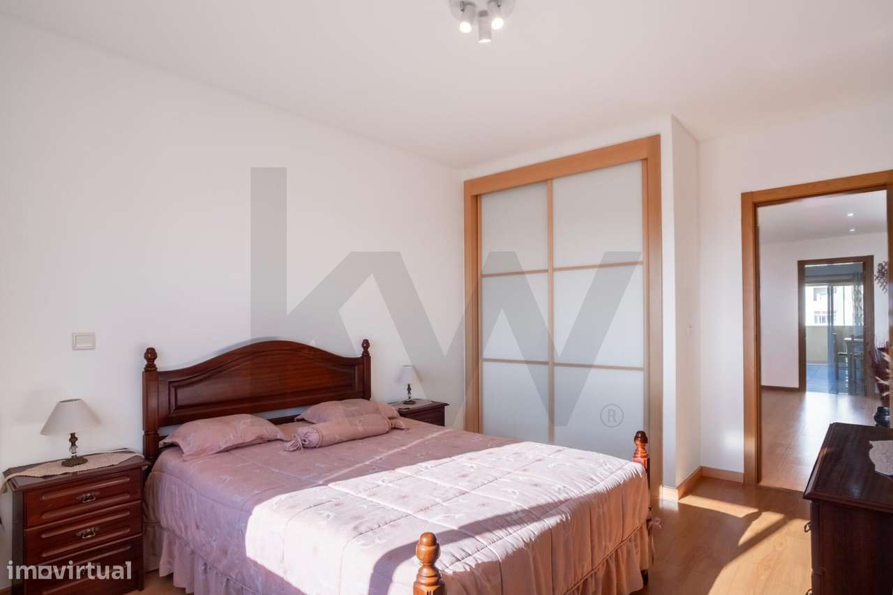 T3 com Box, Arrecadação, 3 Varandas e Vista Rio – Quinta da Piedade, 2-13