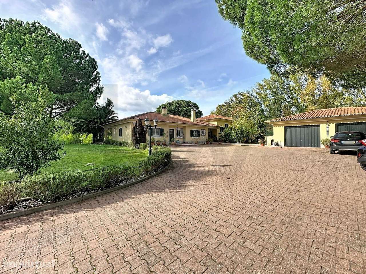 Moradia Exclusiva T4 com Piscina e Terreno Espaçoso na Herdade do Zamb - Grande imagem: 4/60