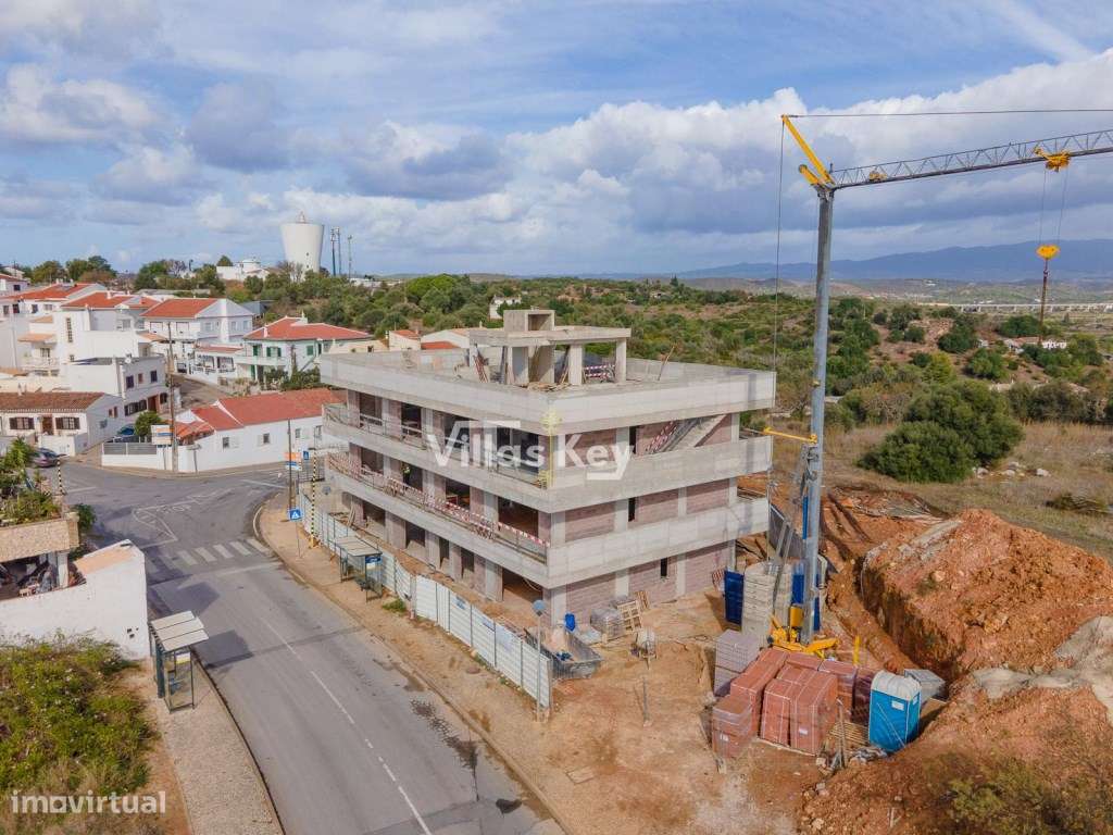 Moderno Apartamento de Tipologia T3 com piscina privada em Mexilhoe... - Grande imagem: 2/16
