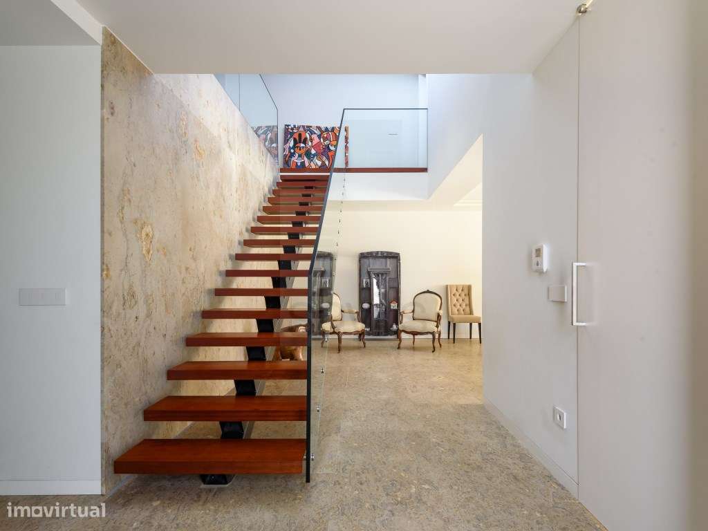 Moradia V5 em Senhora da Hora com jardim e piscina - Grande imagem: 4/42