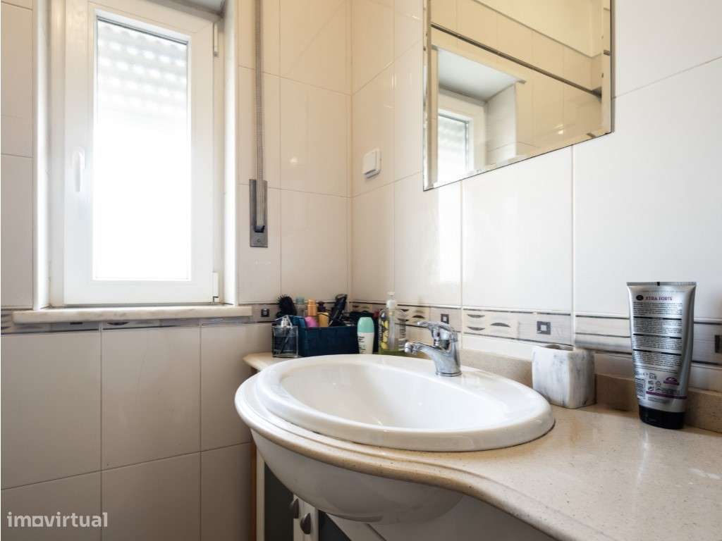 Apartamento T3 com sótão, em Coimbra-23