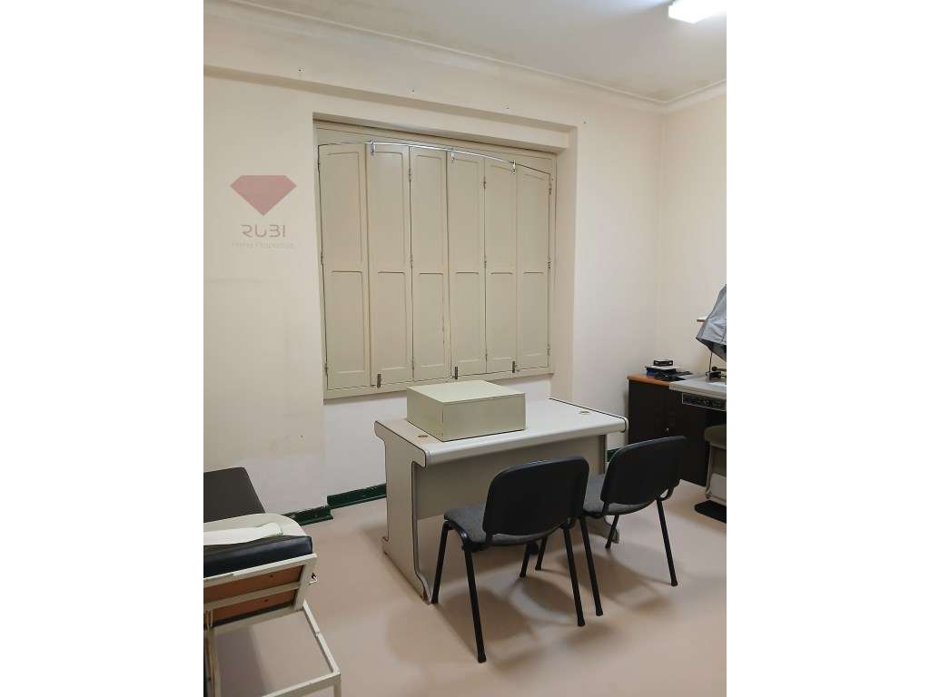 Edifício Comercial no Bairro do Salgado-9