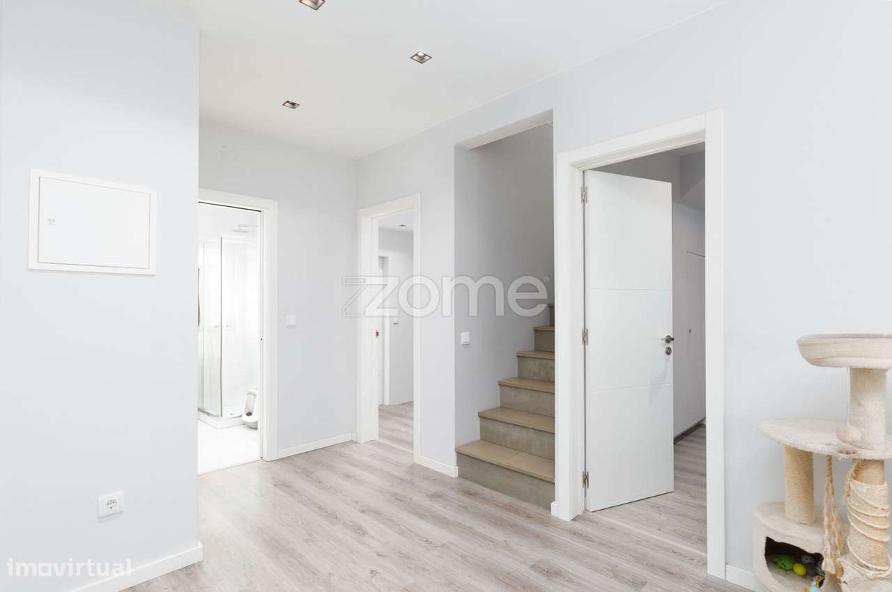 Apartamento T2 Duplex c/varanda em Queluz - Grande imagem: 3/19