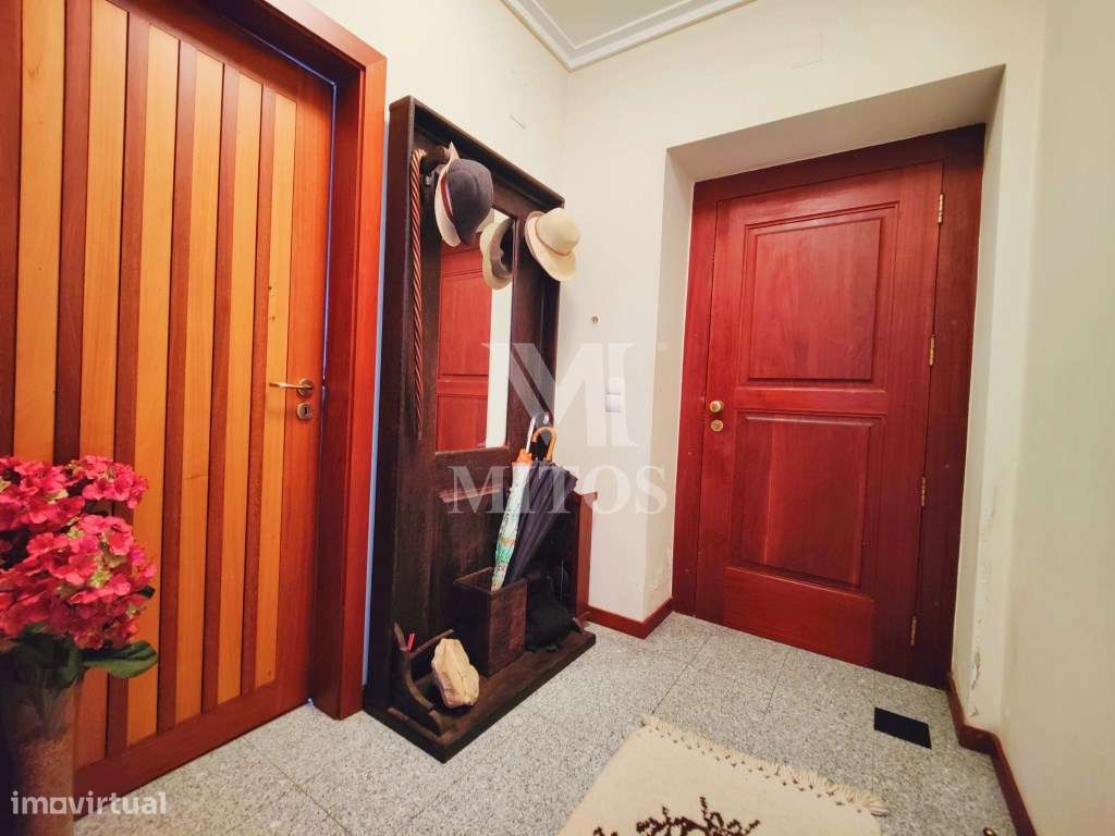 Moradia isolada em zona privilegiada - Santa Maria Maior - Grande imagem: 2/29