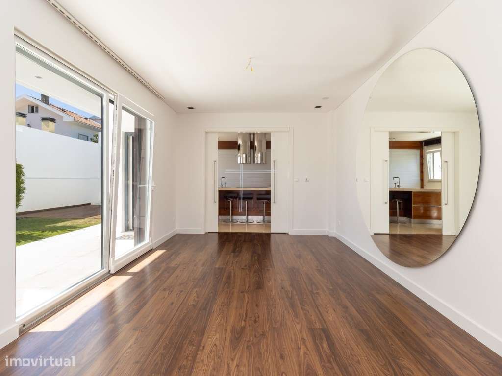 Moradia térrea com piscina salgada aquecida - Marisol-15