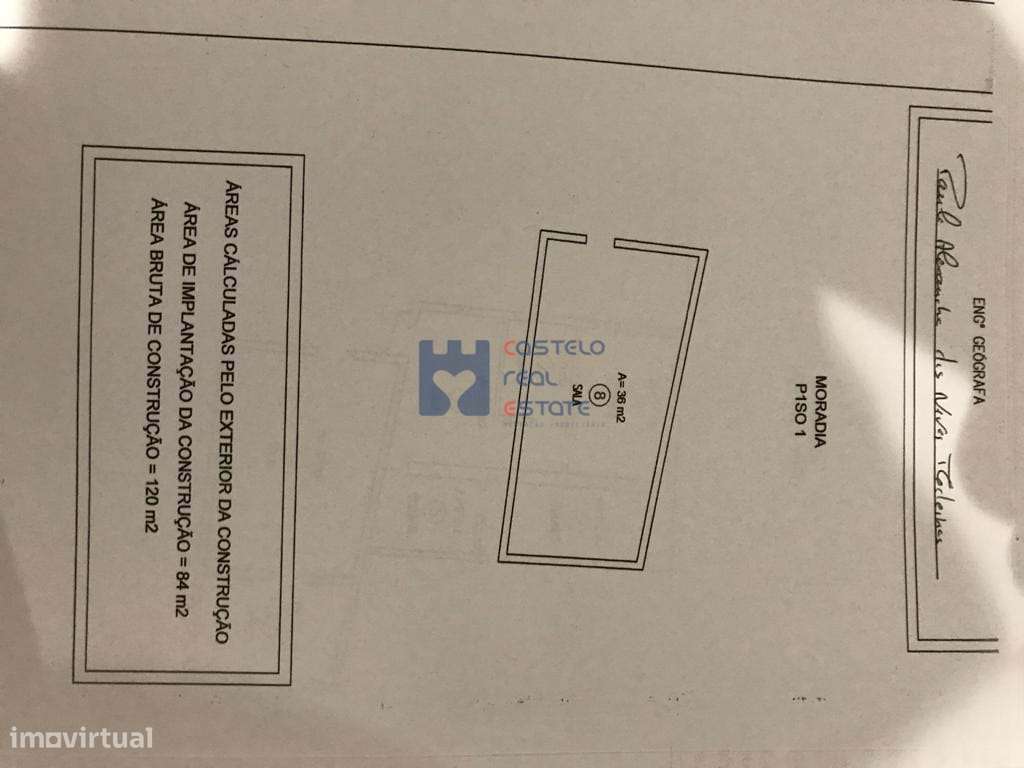 Moradia em ruina com logradouro Ourém-23