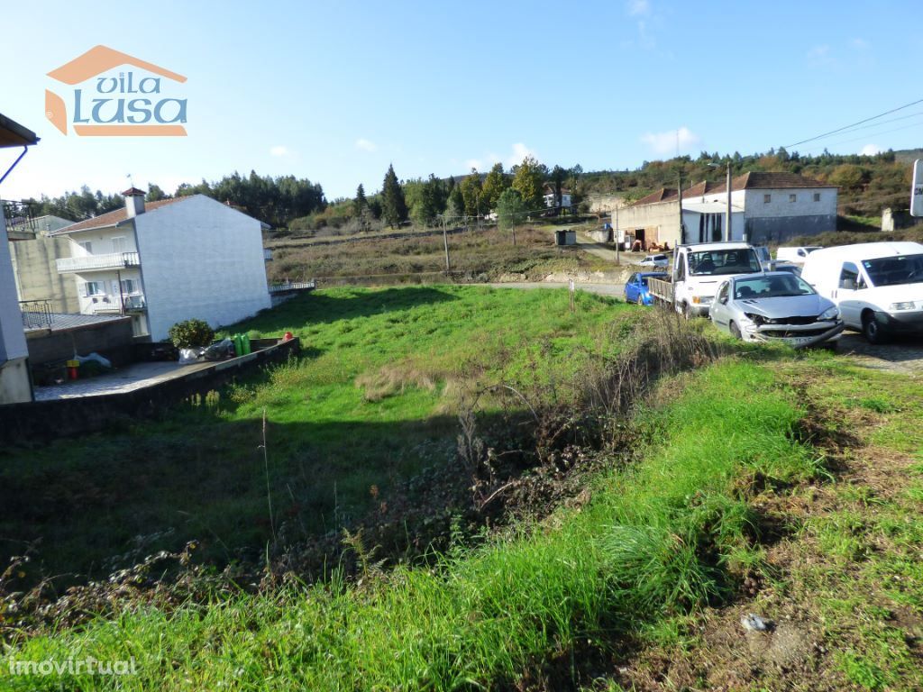 Terreno 4 frentes Sobrado para construção de Moradia r/c + 2 Pisos