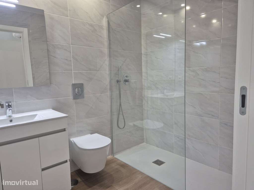 Apartamento T2 com Elevador-15