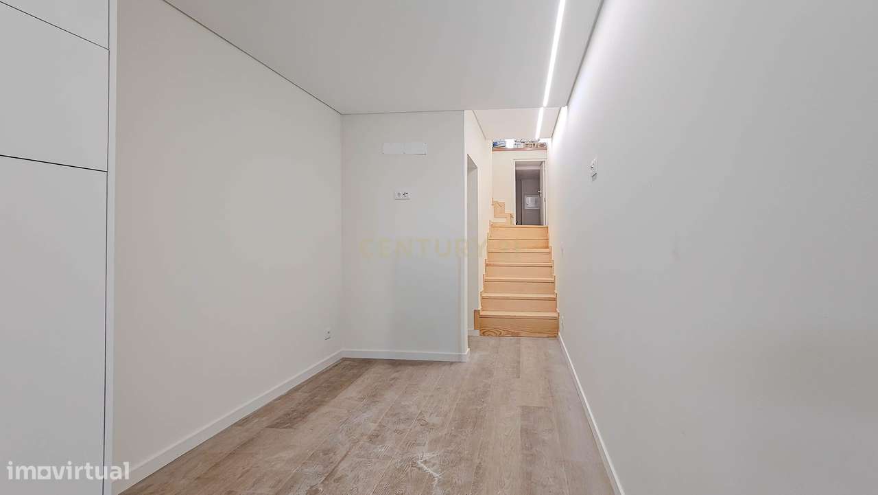 Moradia T2 Totalmente Renovada com Jardim –  a 15 min de Vila do Conde-2