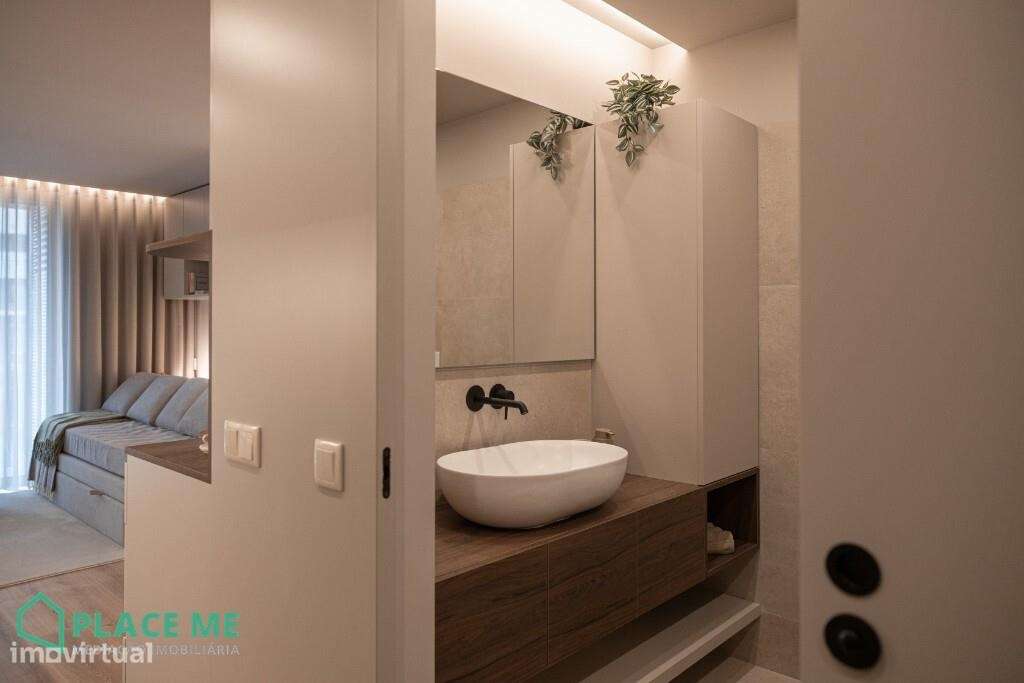 Apartamento T0 NOVO em condomínio fechado junto ao Parque da Rodovia-14