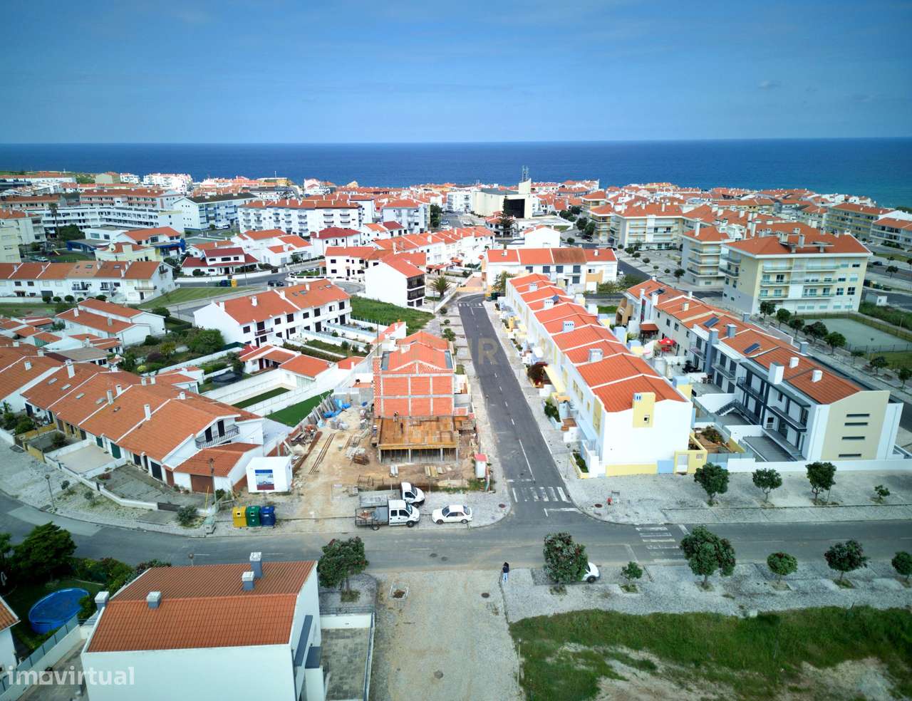Moradia T3 Geminada no Centro de Santa Cruz-23