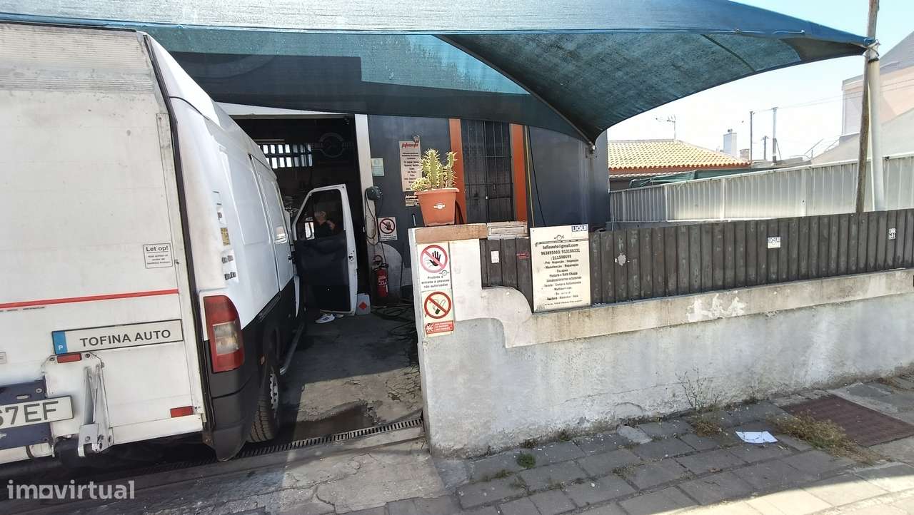 Armazém | Diversas utilidades, inserido em lote de 251 m2-5