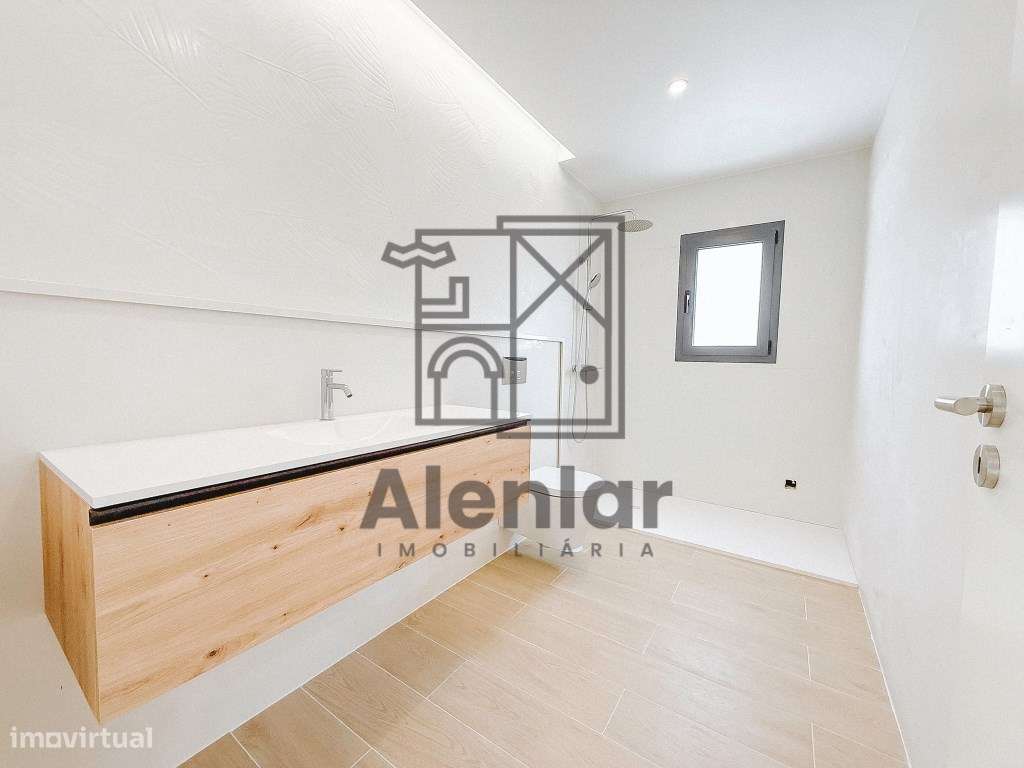 NOVA Moradia V4 a 800 metros da praia NOVA-38