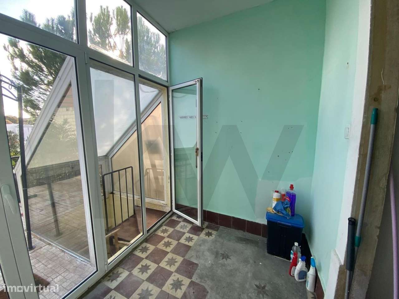 Viva com Espaço e Luz: T2 com Jardim Privado em Campolide - Grande imagem: 5/19