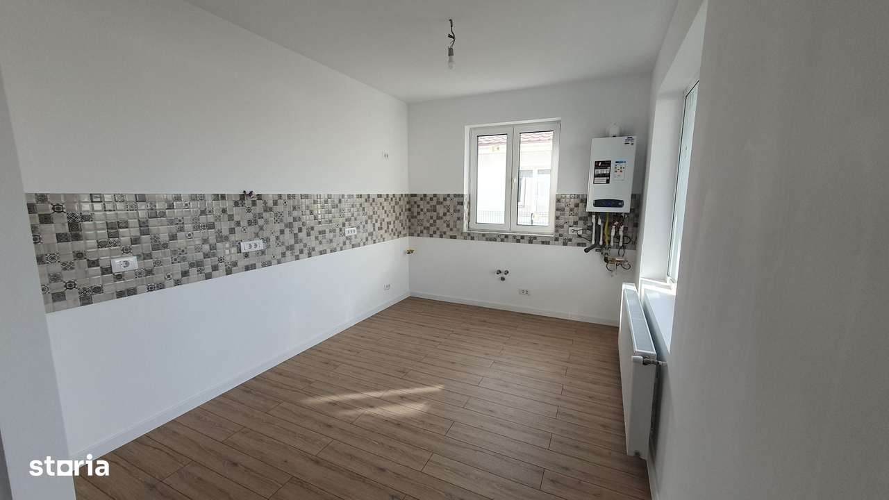 Casa dintre lacuri, Crevedia, cartier nou.-5