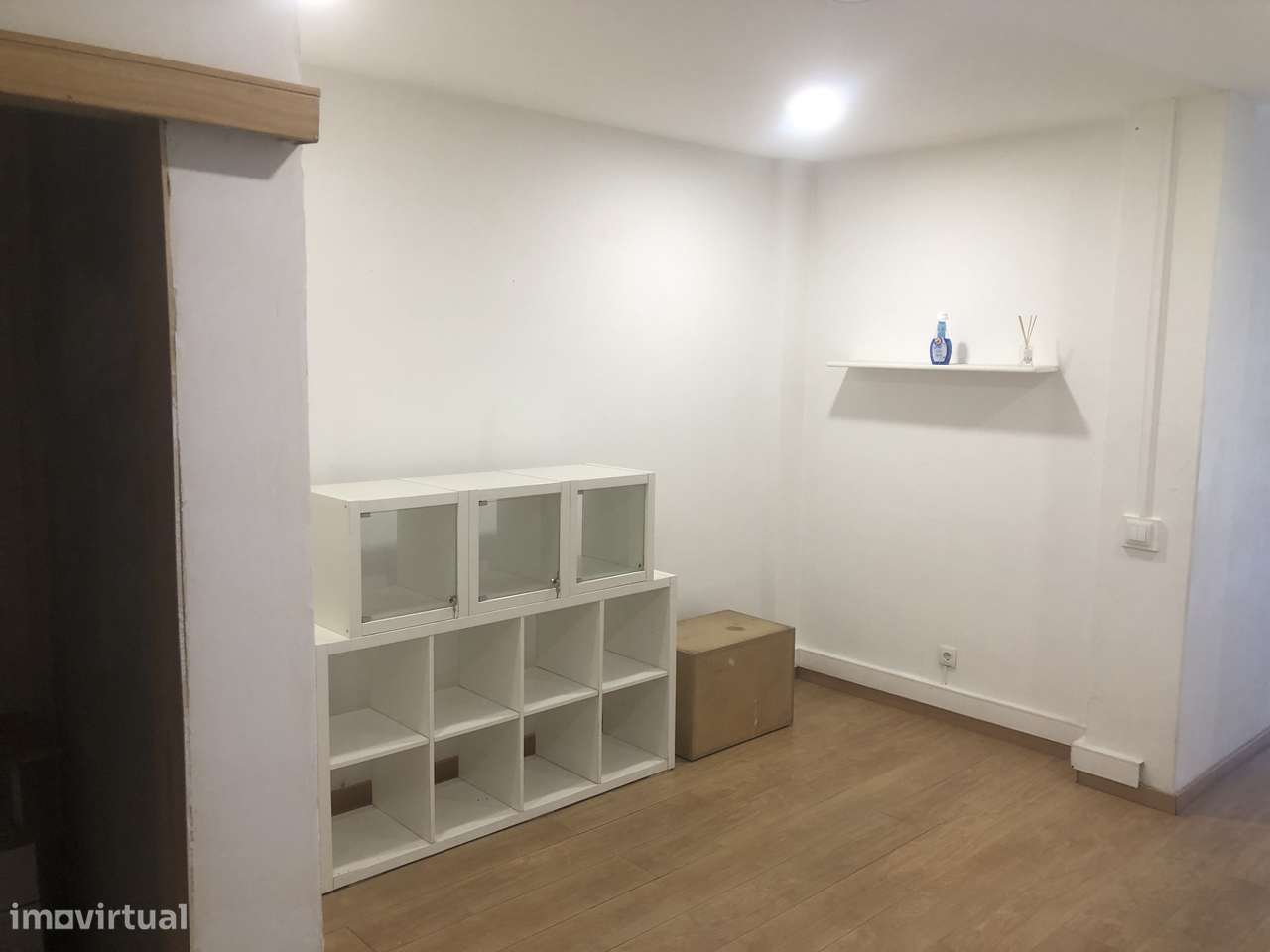 Vende-se LOJA / Escritorio-4