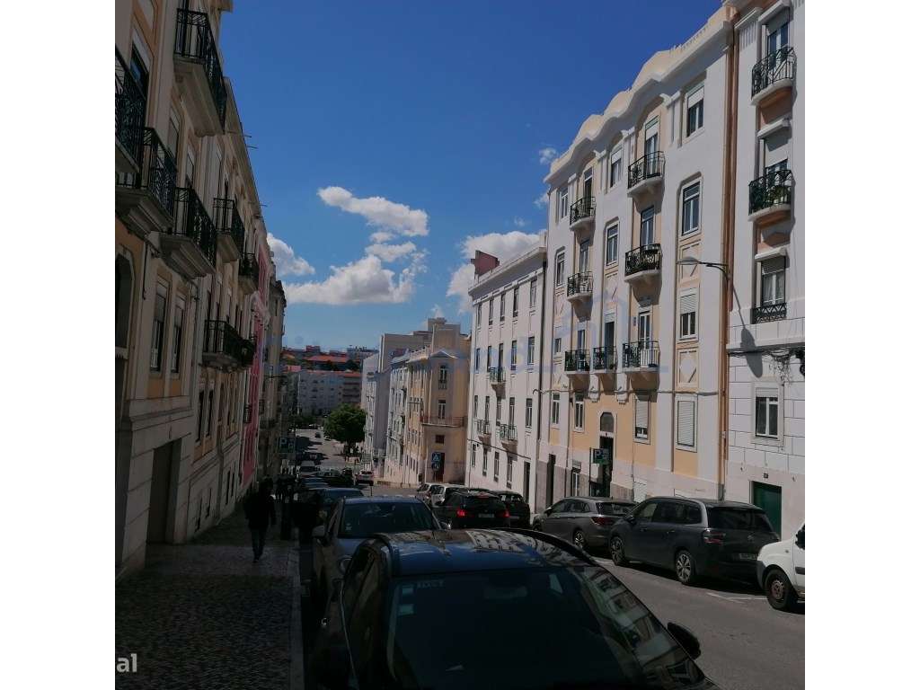 Prédio em Lisboa com rendimento - Grande imagem: 4/9