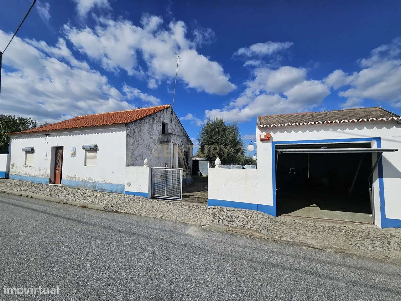 Moradia T2 + 1 com Quintal, Garagem e Anexo Sabugueiro, Arraiolos-31