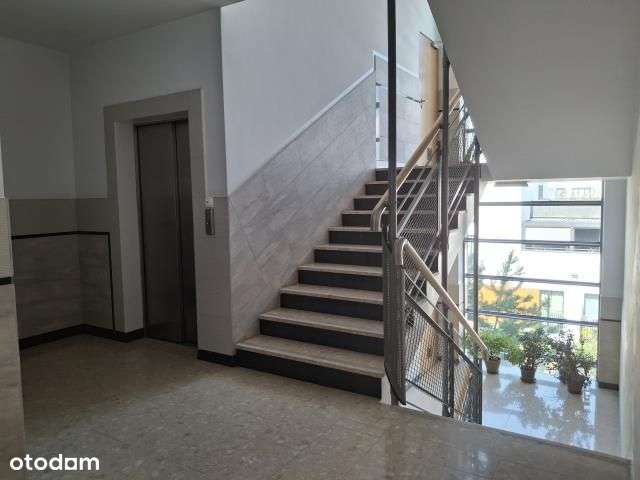 Nowe, przyjemne. balkon, komórka, bez garażu.-12