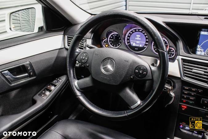 Mercedes-Benz Klasa E 200 T BlueEFFICIENCY 7G-TRONIC Avantgarde - 26