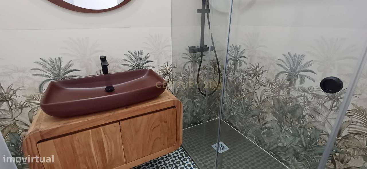 MORADIA T2 com JARDIM * Bairro tranquilo Cova Piedade Almada * 25 min-35