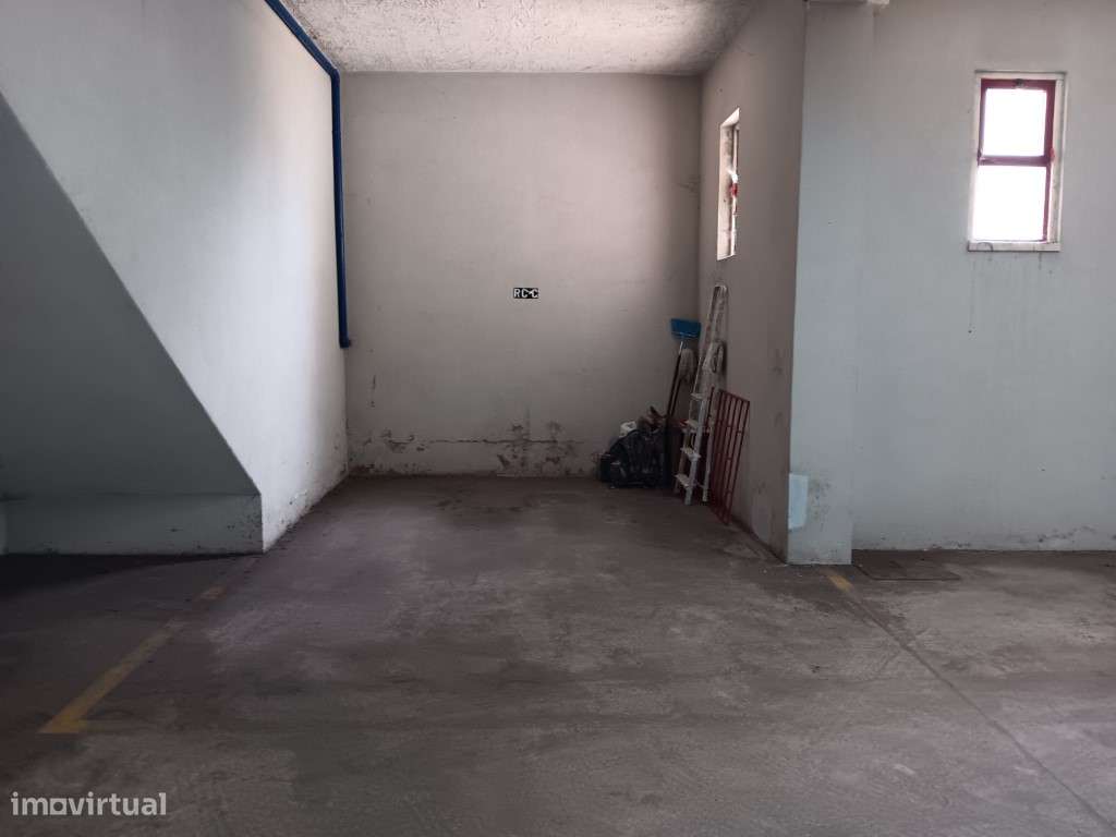 T1 Magoito com varanda e parqueamento-5