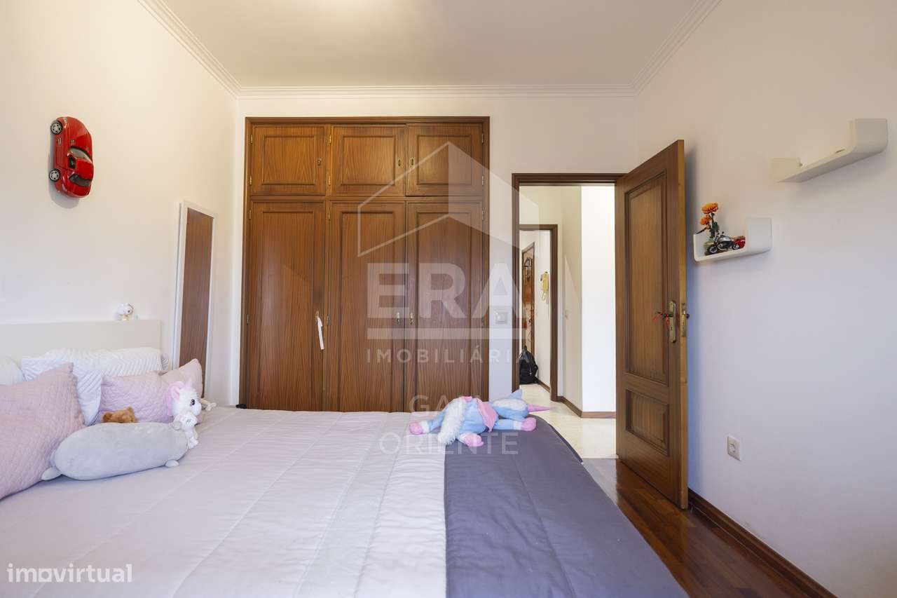 Apartamento T3 com Áreas Generosas em Serzedo-41