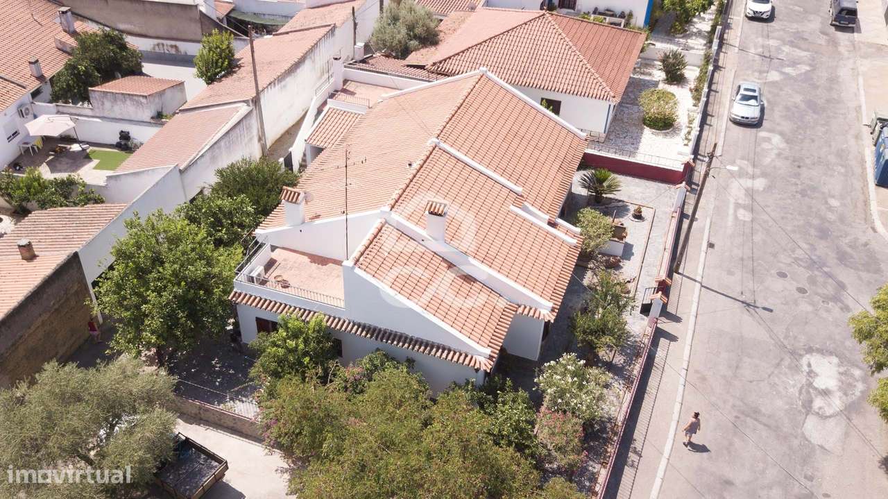 Moradia T5 com belíssimas vistas para o Castelo de Mourão!-35
