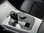 BMW Seria 3 320d M Sport - 9